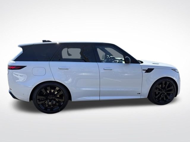 New 2026 Ostuni Pearl White Land Rover Dynamic SE image 9