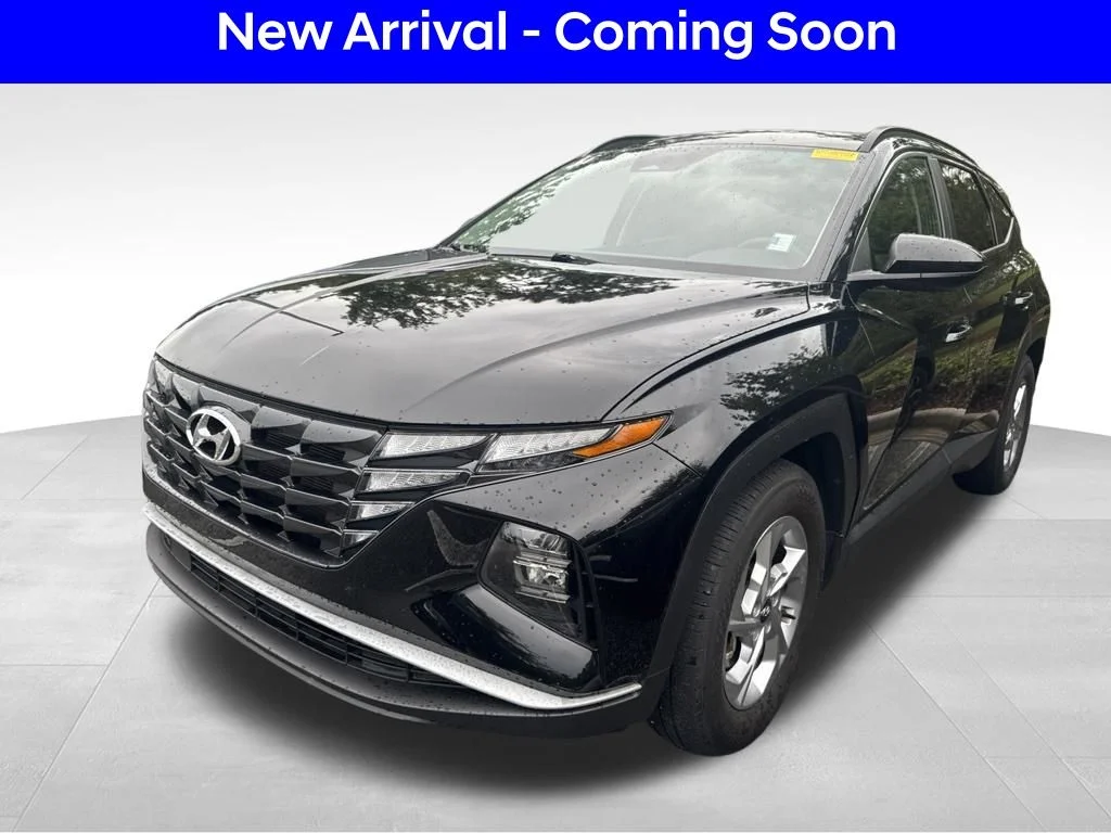 Used 2024 Black Hyundai SEL image 2
