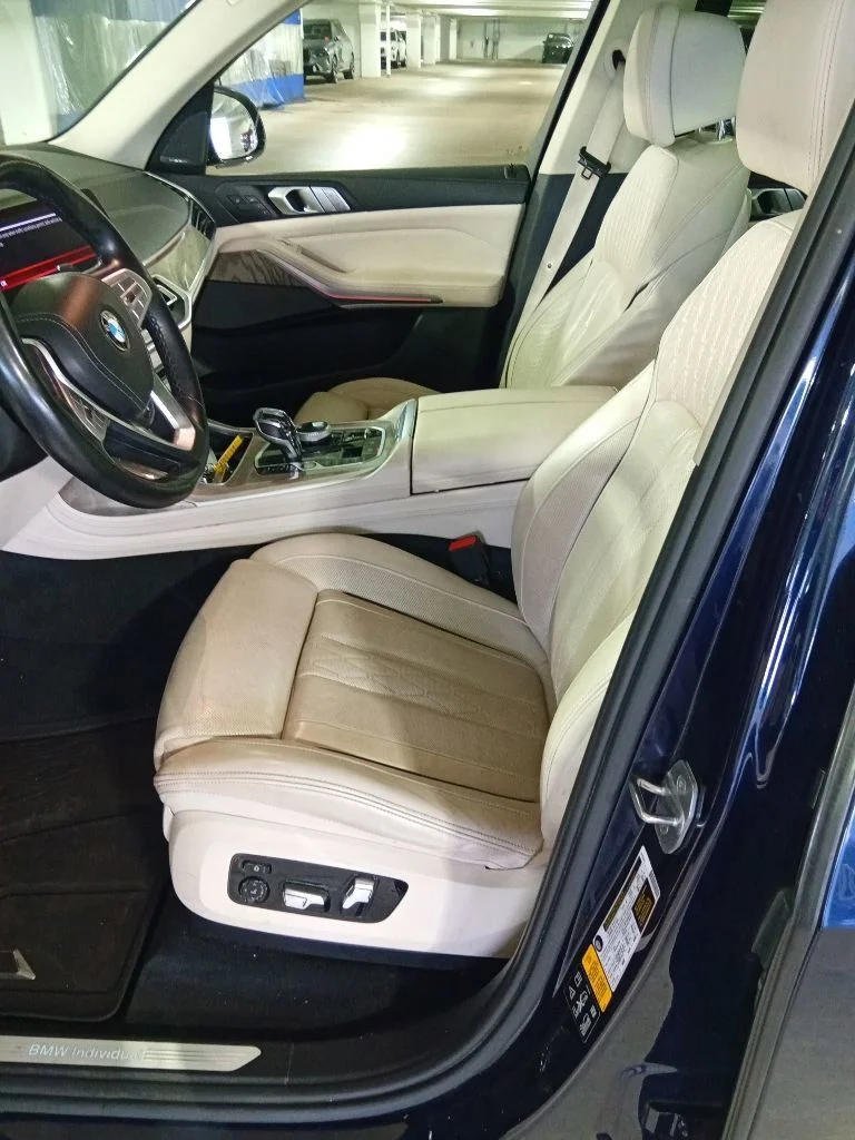 Used 2020 Blue Metallic BMW xDrive40i image 9