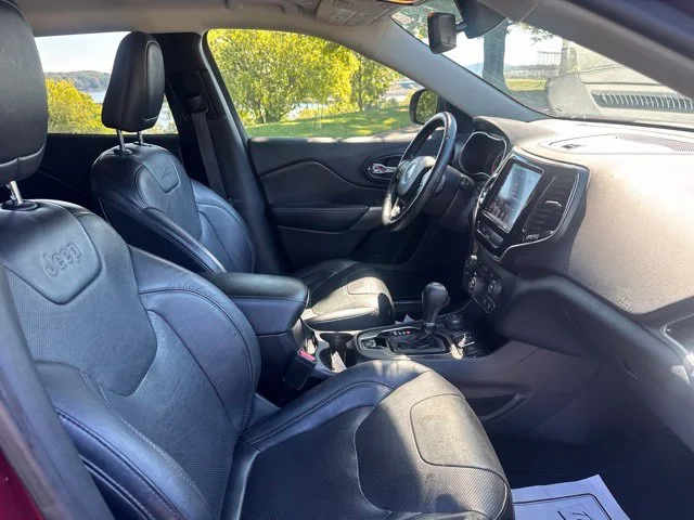Used 2019 Red Jeep Limited image 10