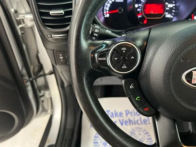 Used 2018 Silver Kia Base image 22