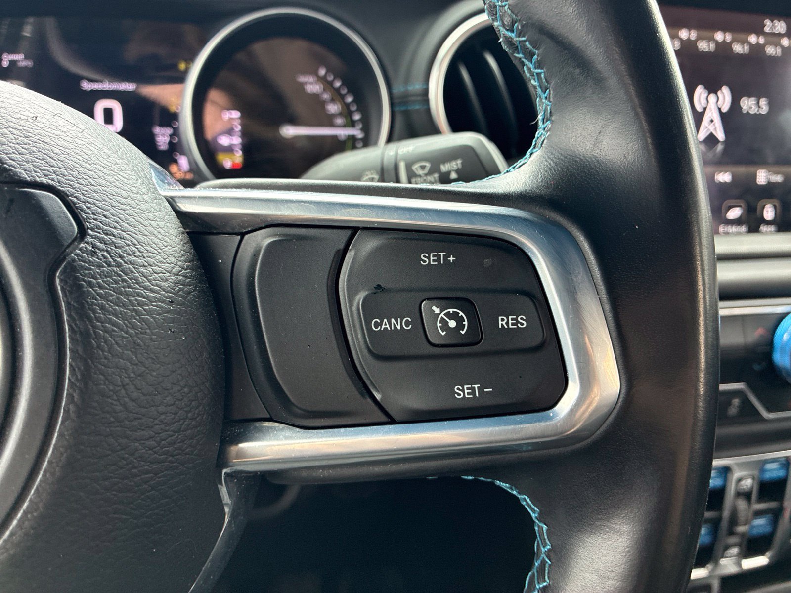 Used 2021 Gray Jeep Unlimited Rubicon 4xe image 15