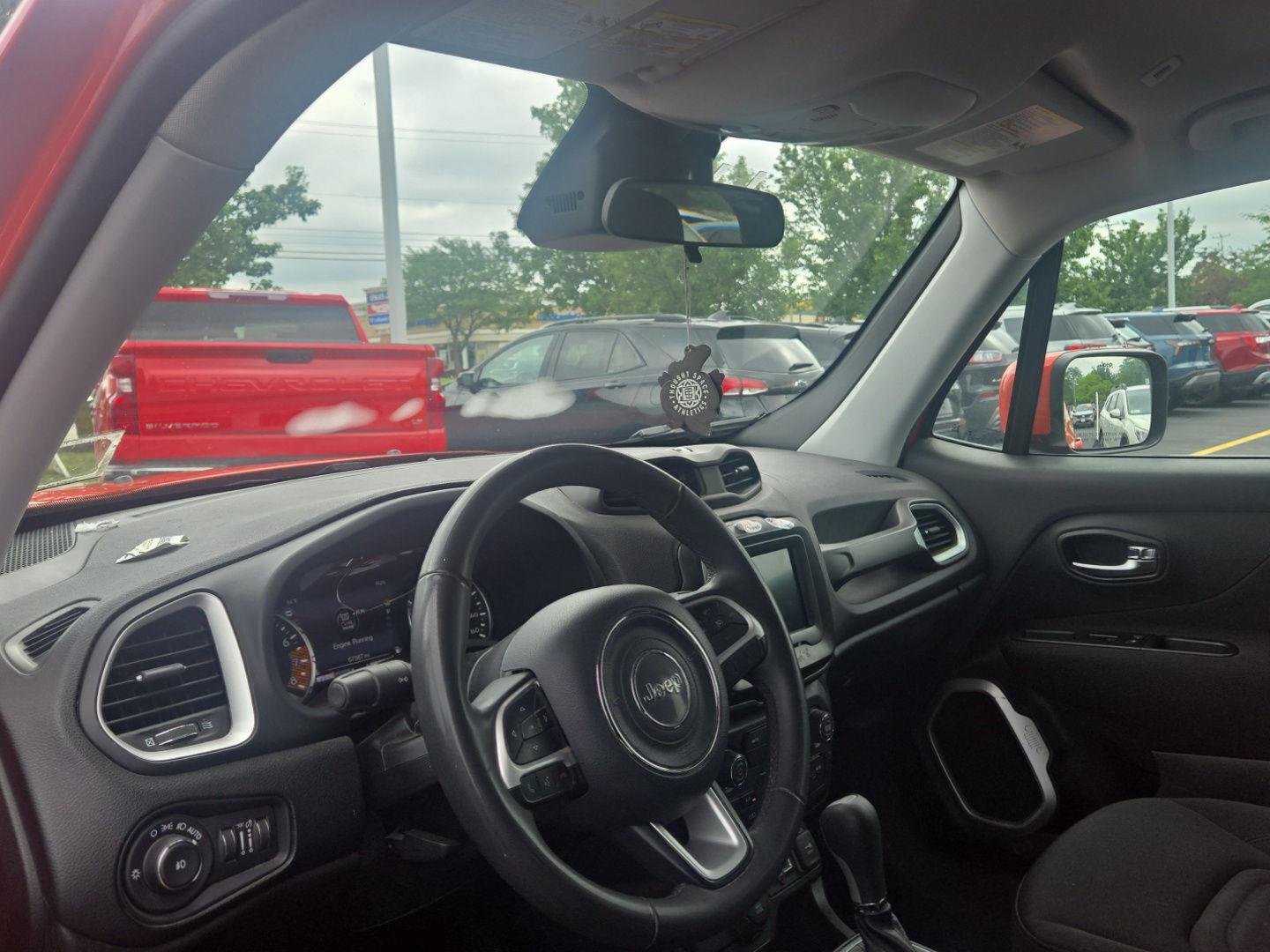 Used 2021 Omaha Orange Clearcoat Jeep Latitude image 3