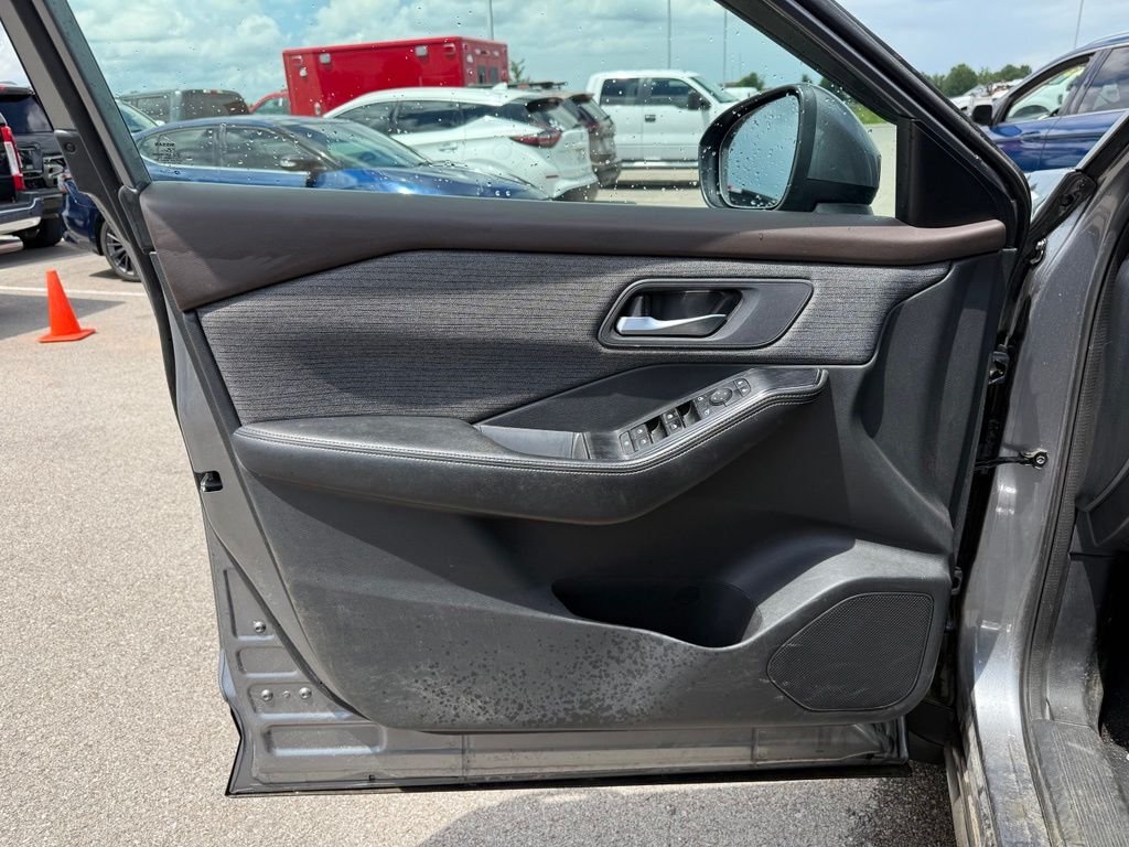 Certified Used 2022 Gray Nissan SV image 6