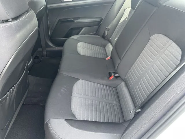 2025 Kia K5 LXS - Photo 29