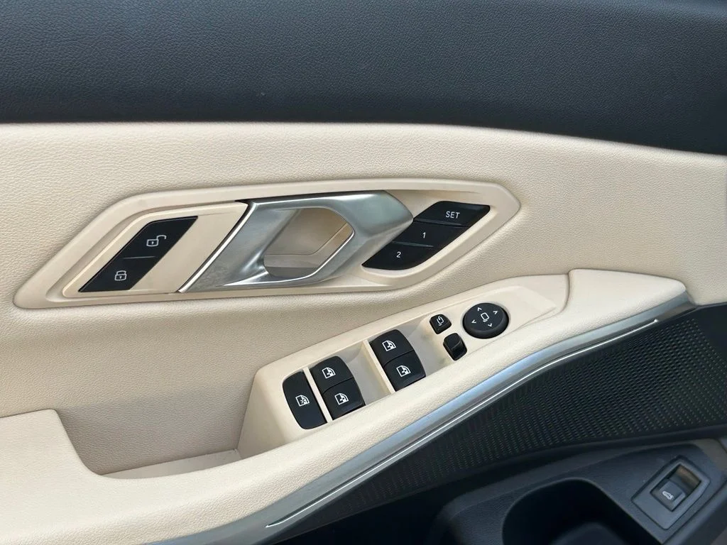 Used 2025 White BMW 330i image 16
