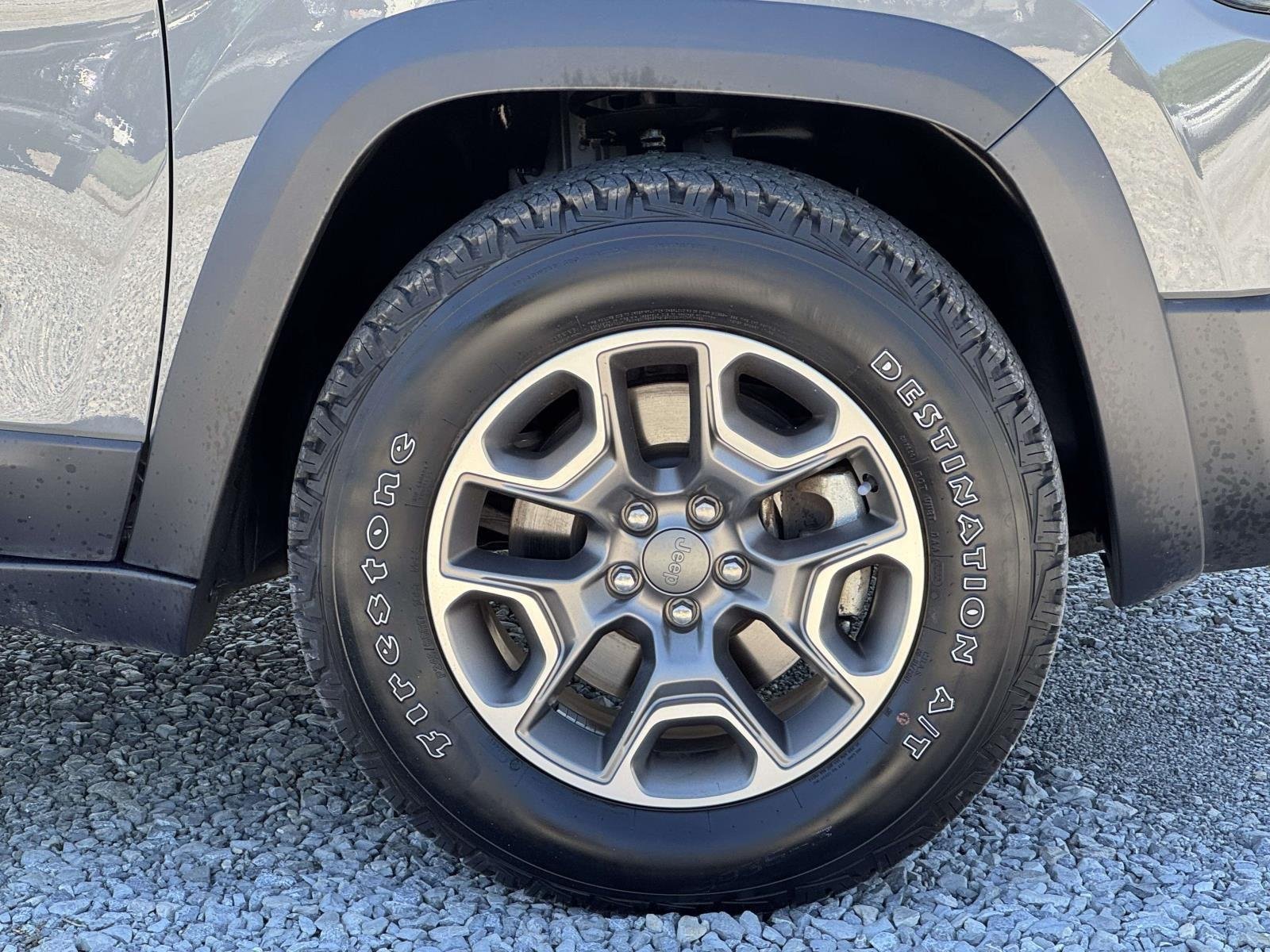 Used 2022 Sting-Gray Clearcoat Jeep Trailhawk image 29