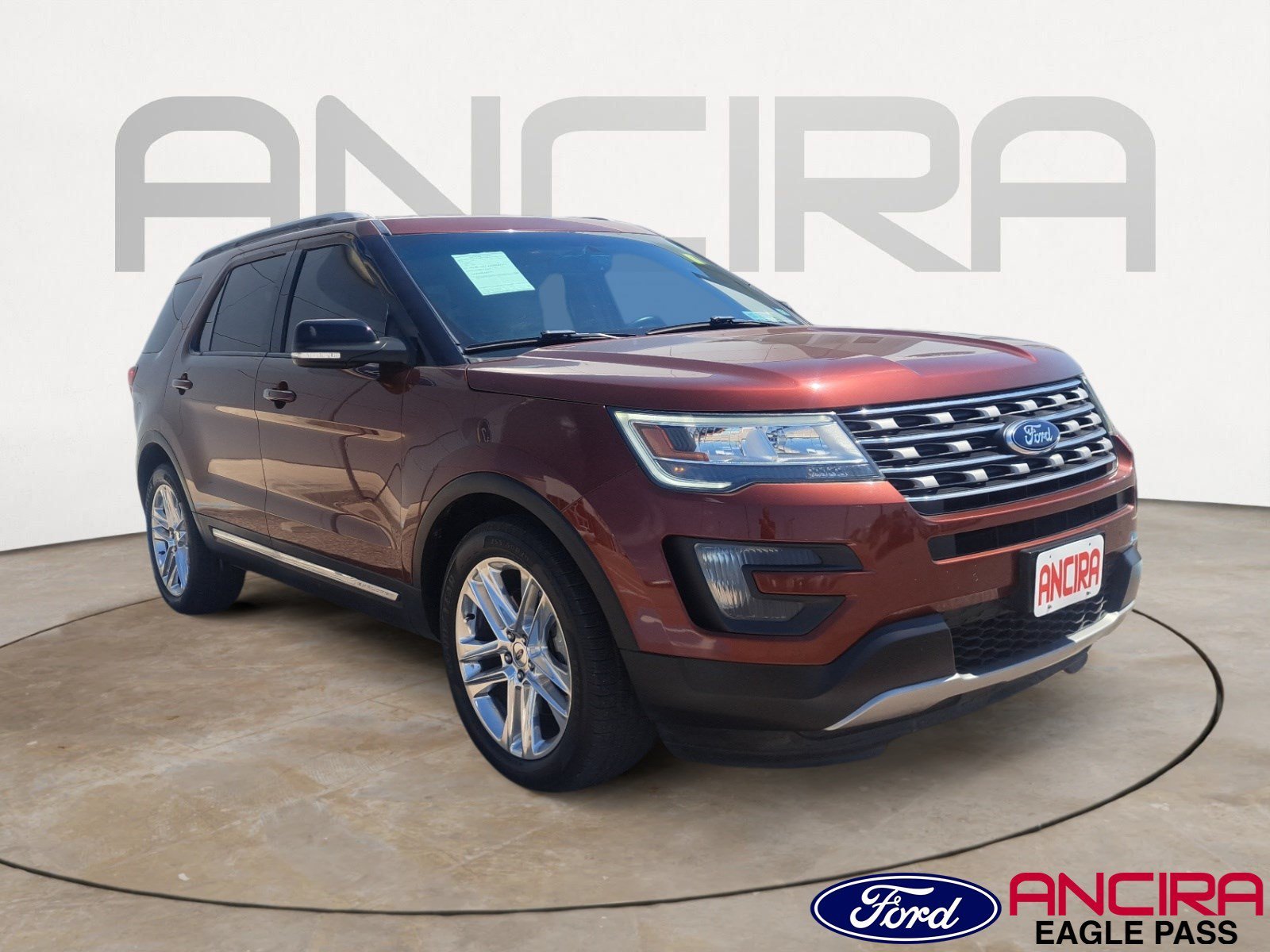 Used 2016 Orange Ford XLT image 1