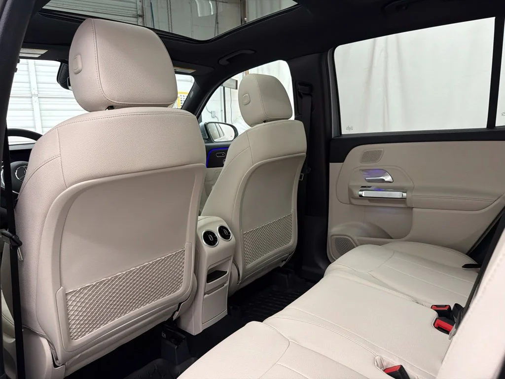 New 2026 Silver Mercedes-Benz GLB 250 image 21