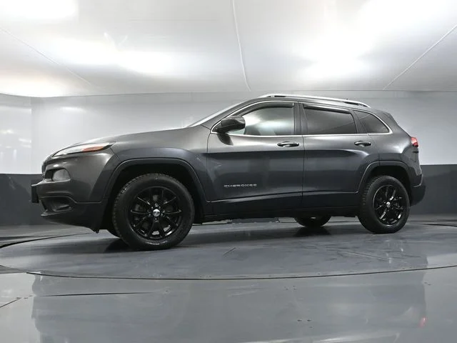 Used 2016 Gray Jeep Latitude image 50