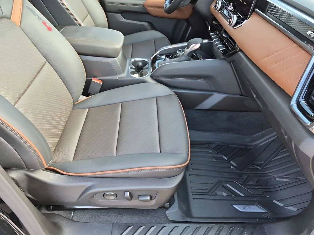 New 2026 Onyx Black GMC AT4 image 19