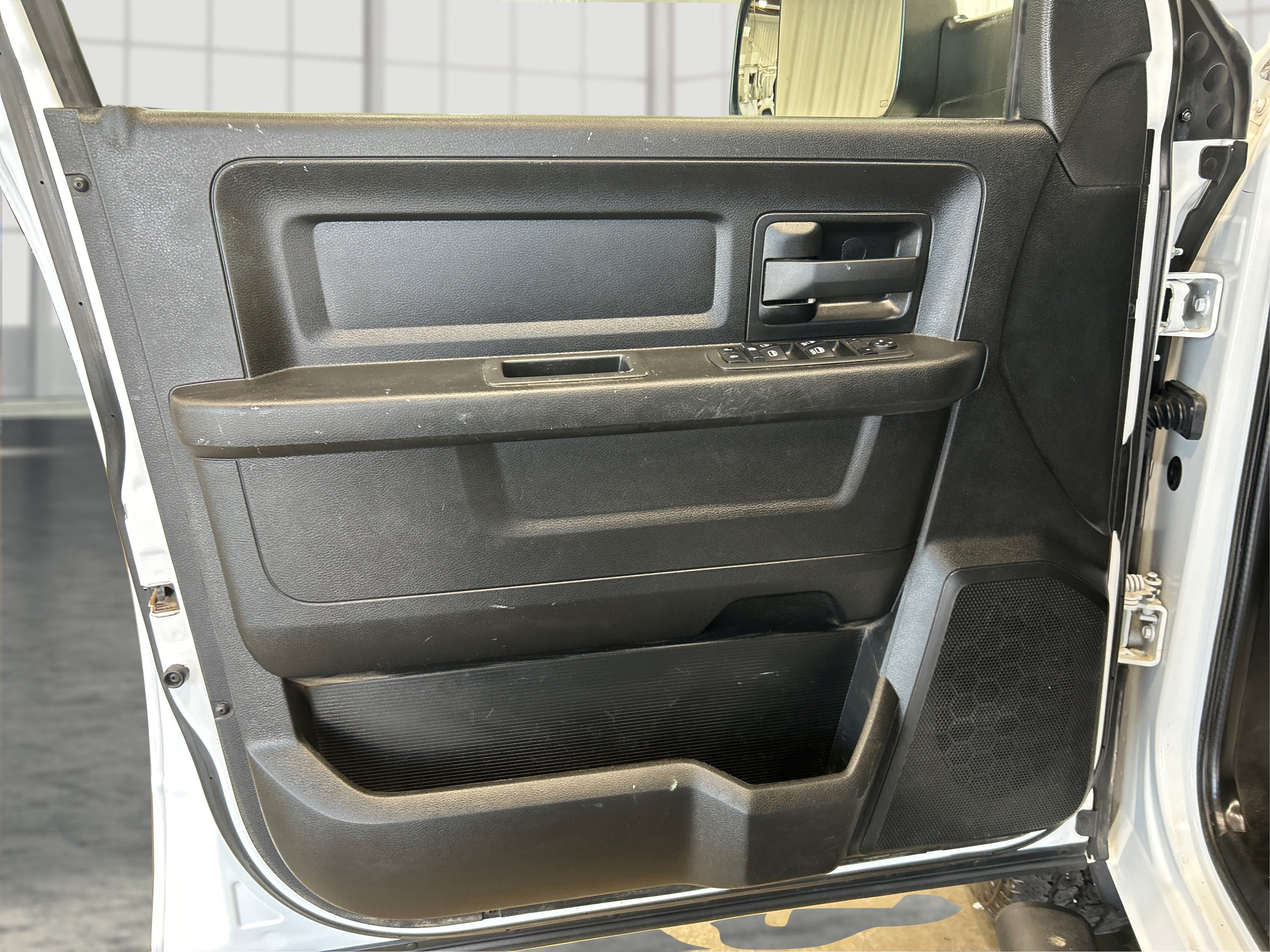 Used 2022 White Ram Tradesman image 18