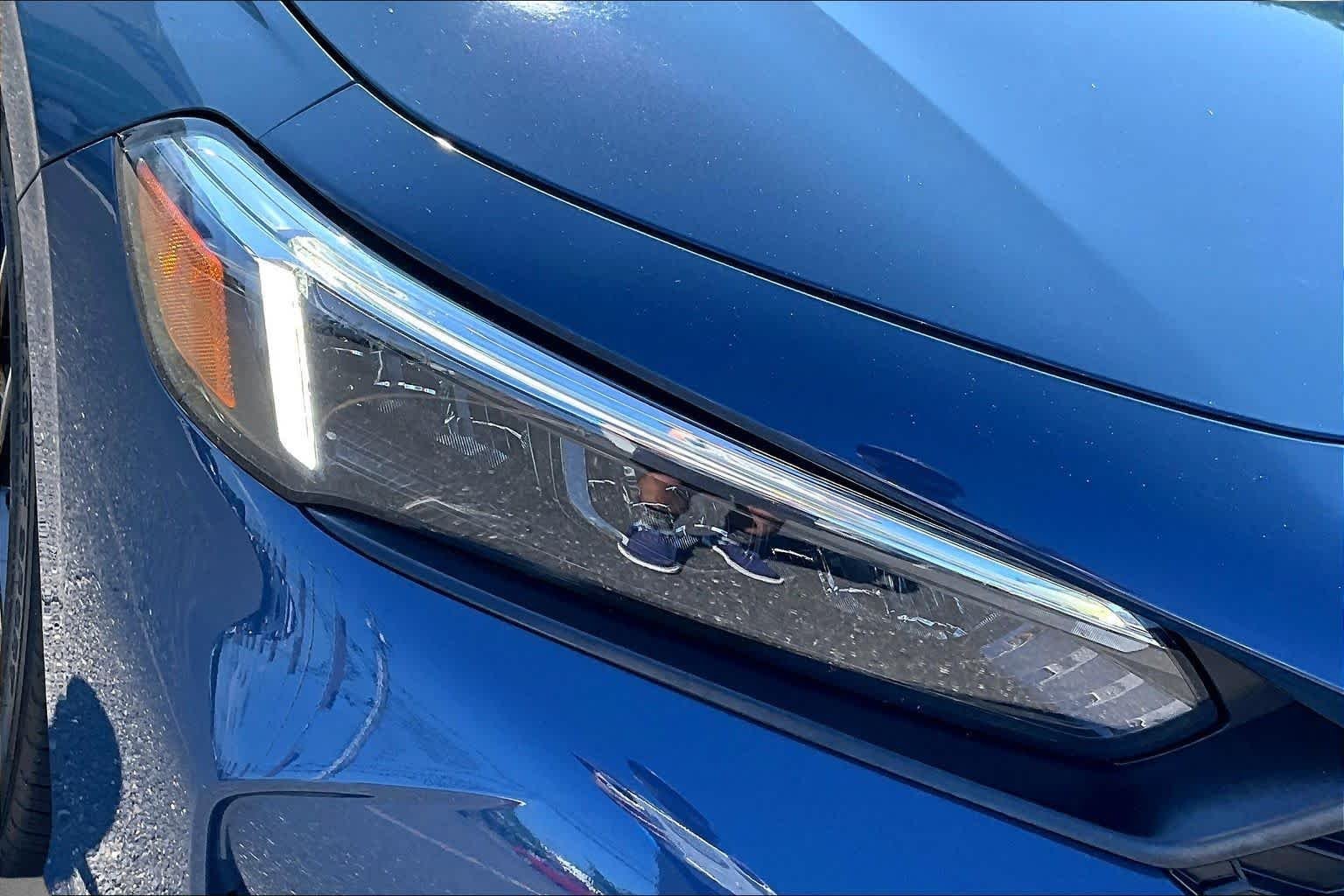 Used 2025 Blue Lagoon Pearl Honda 4D SPORT image 27