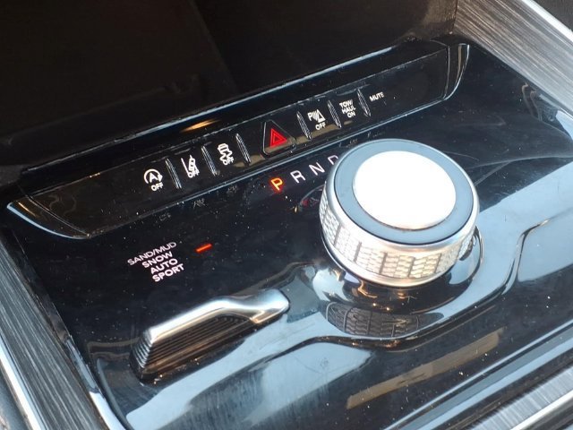 Used 2024  Jeep Series II image 11