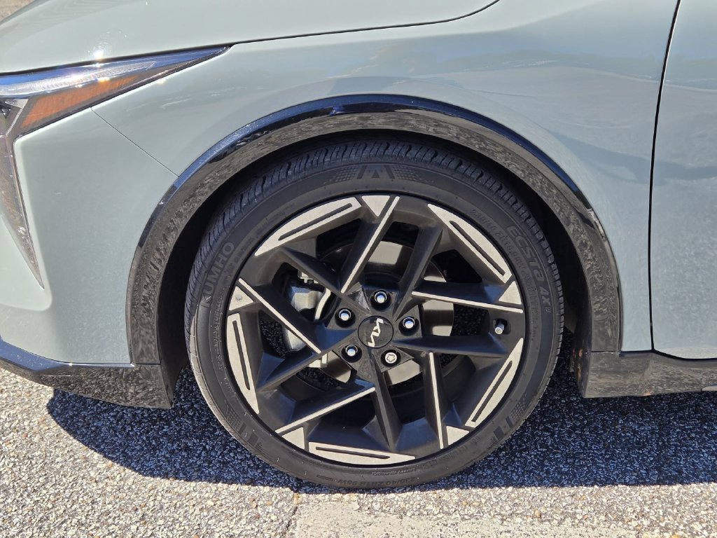 Used 2025 Gray Kia GT-Line image 5