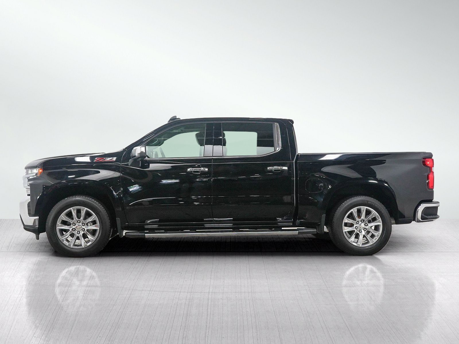 Used 2020 Chevrolet Silverado 1500 LTZ with VIN 1GCUYGEL2LZ231536 for sale in White Bear Lake, Minnesota