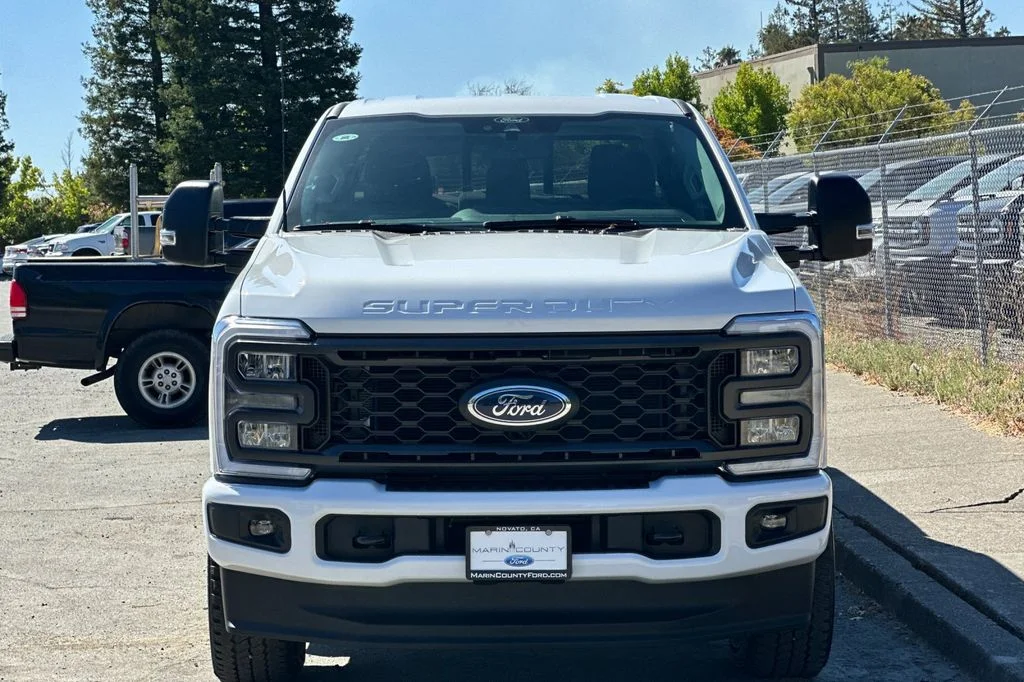 New 2026 Oxford White Ford F-350® XL image 9