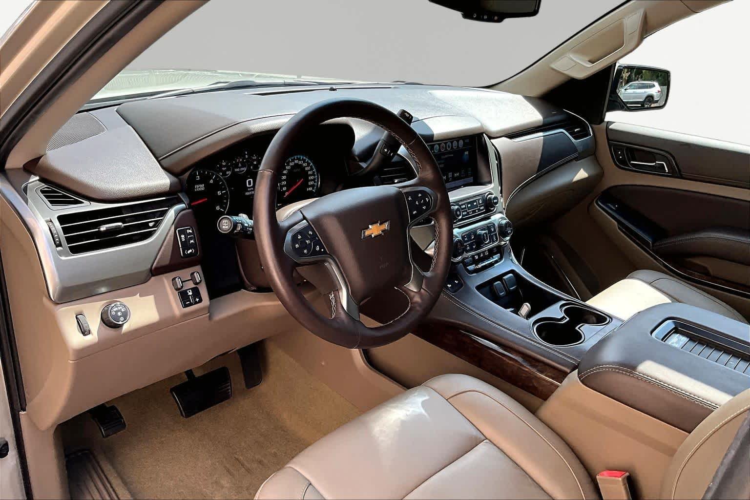 Used 2017 Champagne Silver Metallic Chevrolet LT image 18