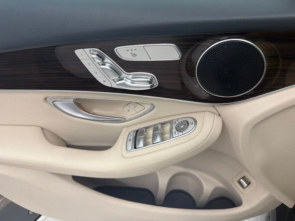 Used 2018  Mercedes-Benz GLC 300 image 21