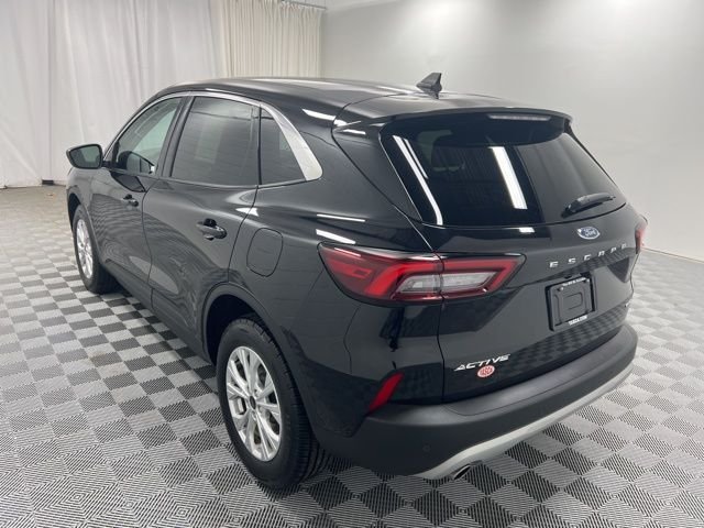 Used 2023 Black Ford Active image 6