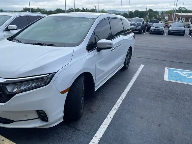 2022 Honda Odyssey Elite's photo