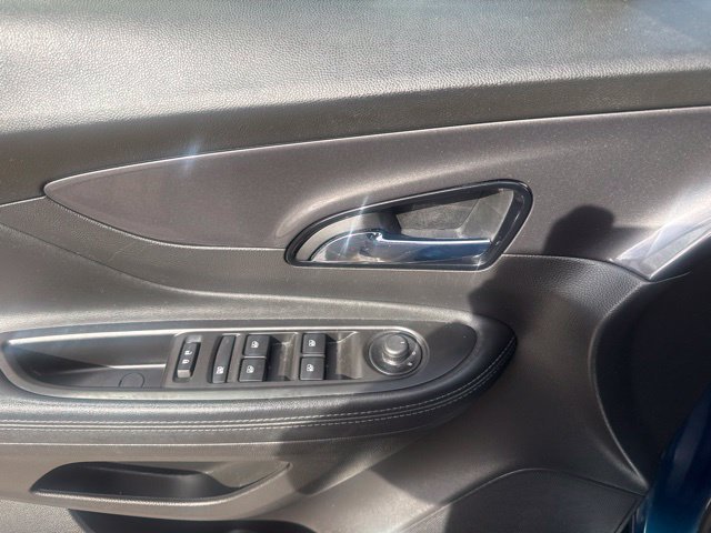Used 2019 Blue Buick Preferred image 9
