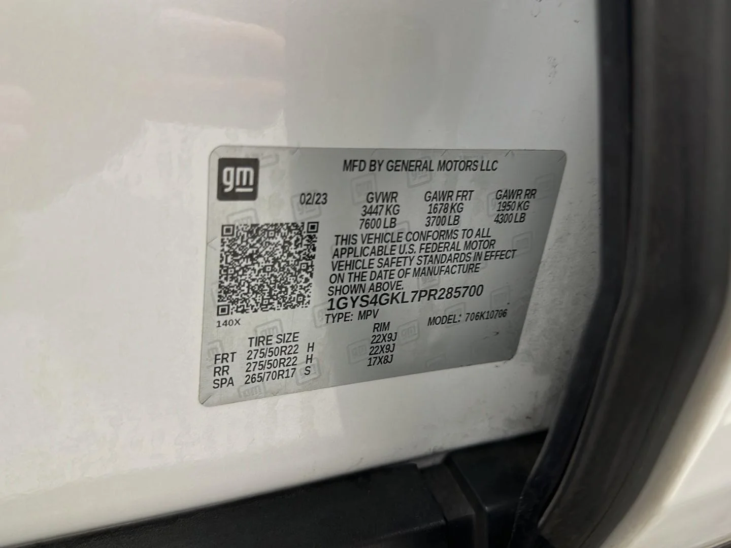 Used 2023 Crystal White Tricoat Cadillac Sport Platinum image 31