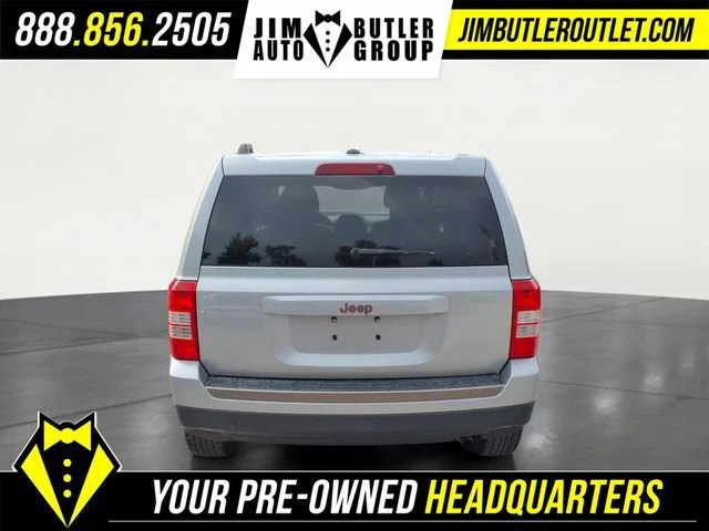 Used 2016 Silver Jeep 75th Anniversary image 16