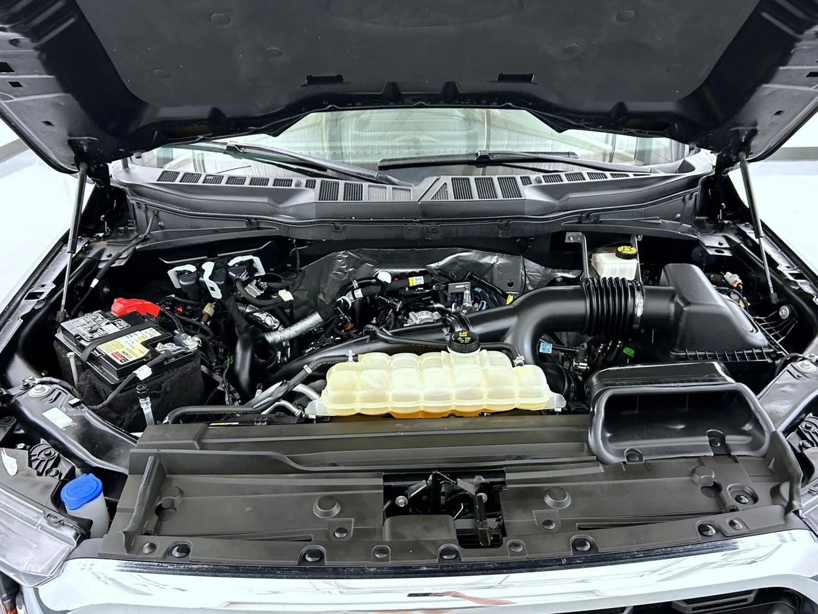 Used 2023 Black Ford XLT image 25