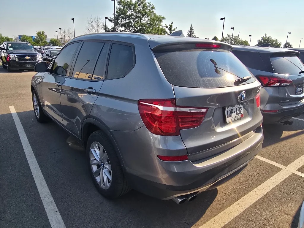 Used 2017 Space Gray Metallic BMW xDrive28i image 32