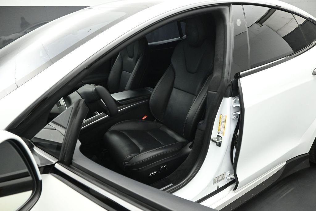 Used 2022 White Tesla Plaid image 7