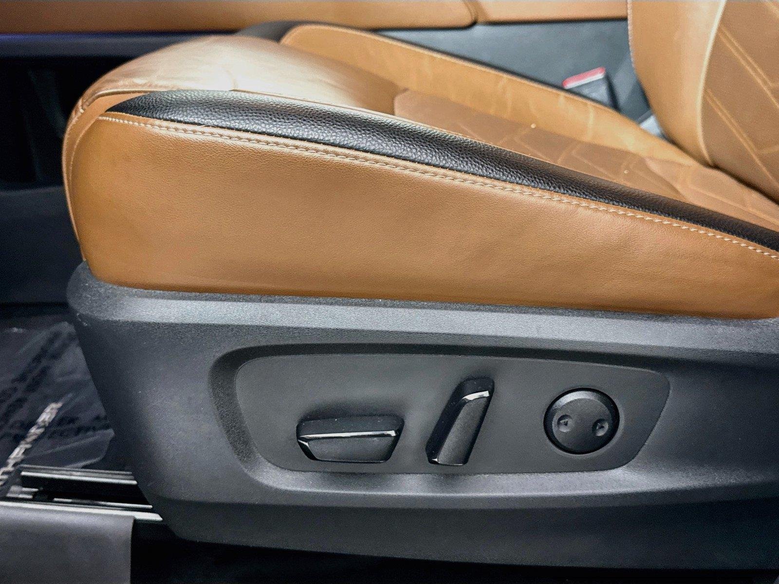 Used 2022 Gun Metallic Nissan Platinum image 31