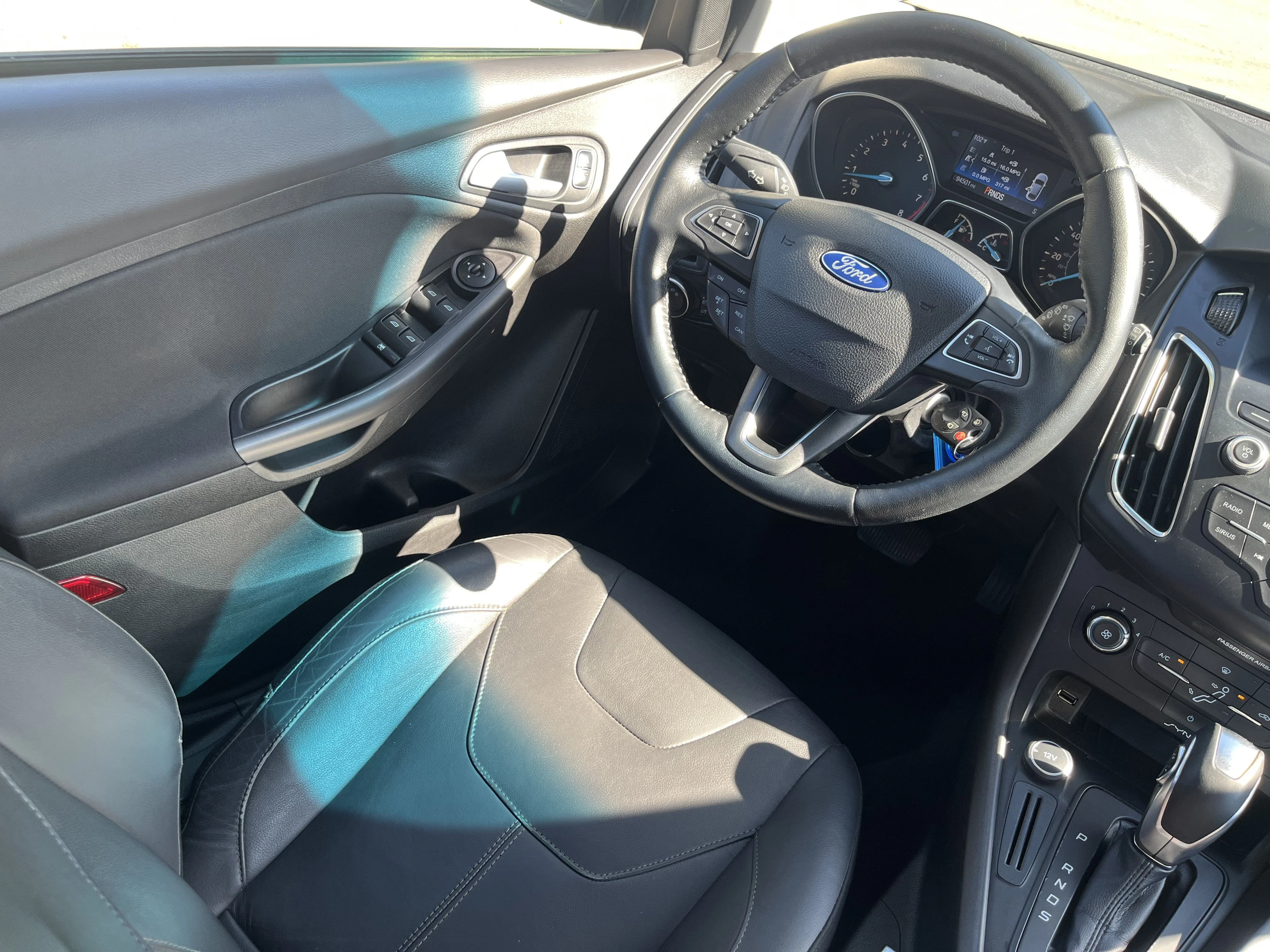 Used 2015 Magnetic Ford SE image 9