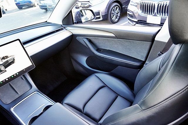 Used 2023  Tesla Long Range image 22