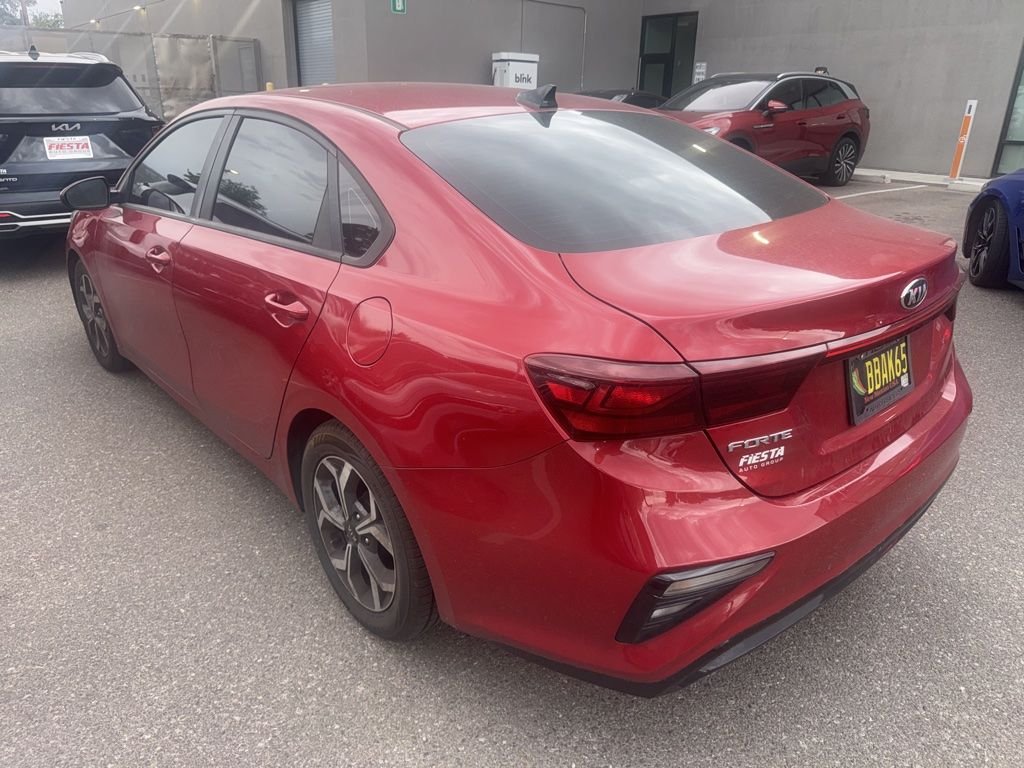 Used 2021 Red Kia LXS image 5