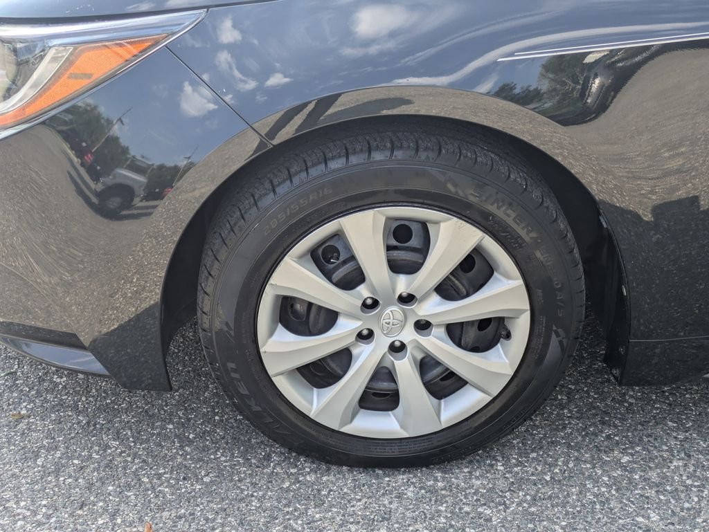 Used 2021 Black Toyota LE image 10