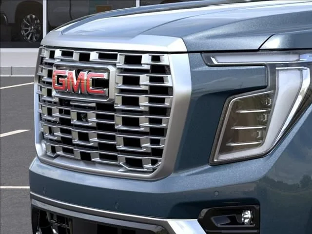2026 GMC Yukon Denali - Photo 13