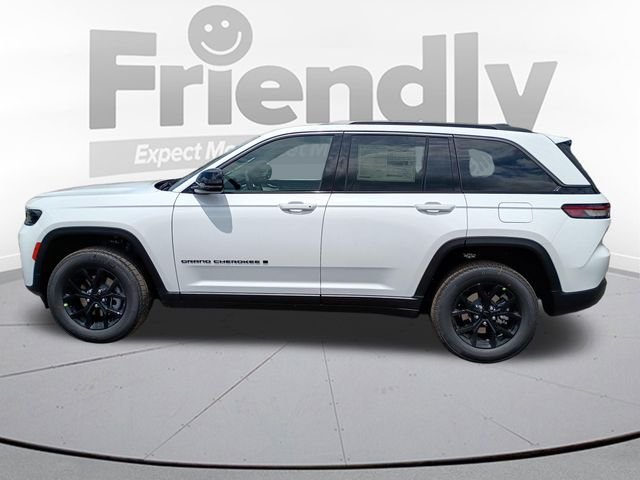 New 2026 Bright White Clear-Coat Exterior Paint Jeep Altitude image 8