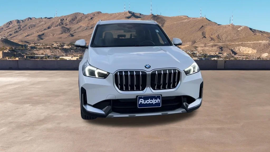 Used 2026 White BMW xDrive28i image 16