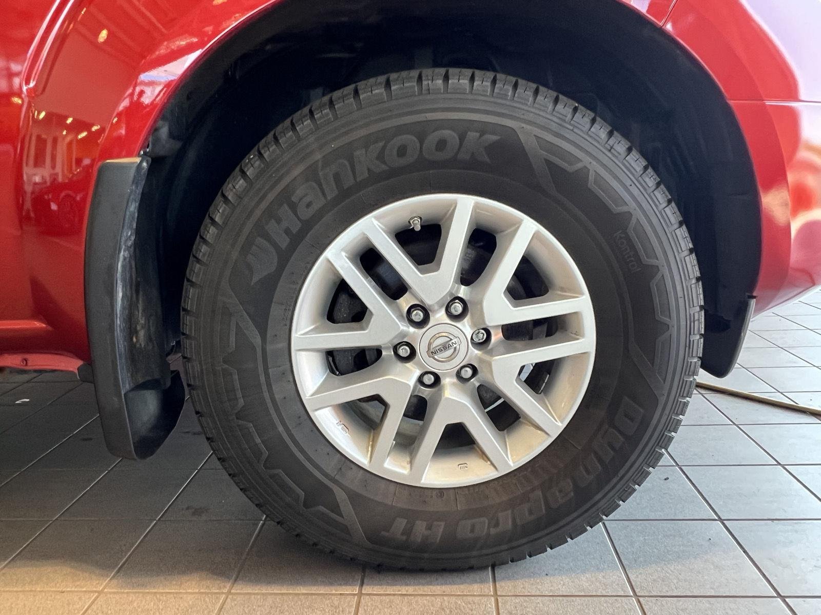 Used 2016 Lava Red Nissan SV image 10