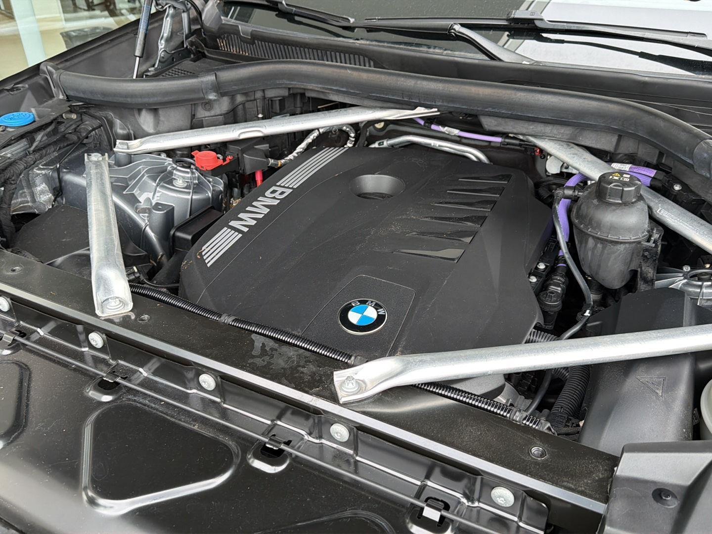 Used 2024 Skyscraper Grey Metallic BMW sDrive40i image 37