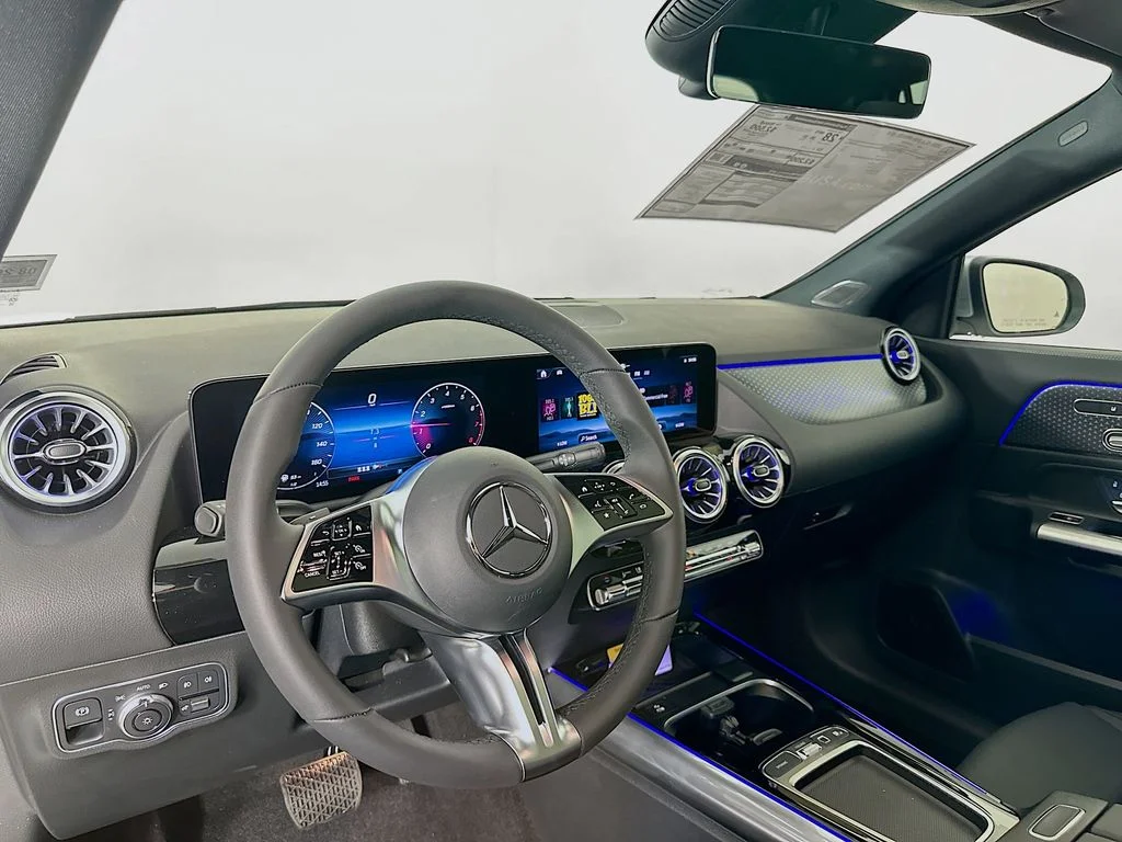 Used 2026 Gray Mercedes-Benz GLA 250 image 8