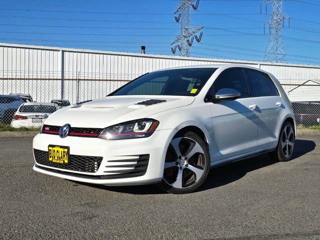 2017 Volkswagen Golf GTI Sport