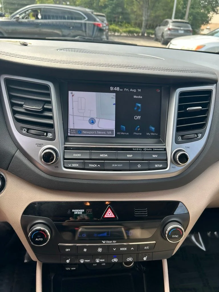 Used 2018 White Hyundai SEL Plus image 13