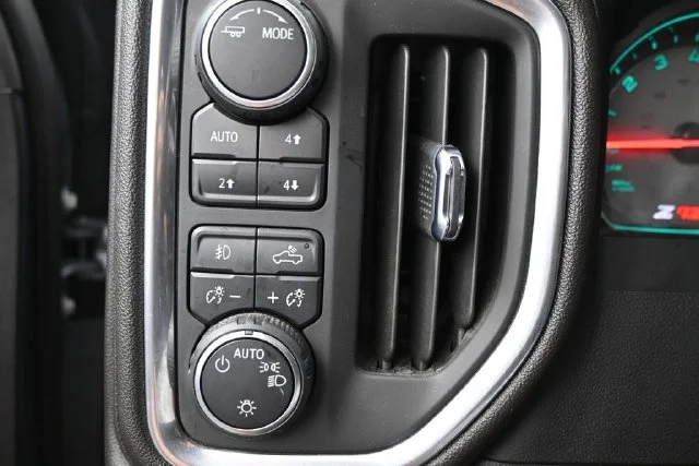 Used 2022 Gray Chevrolet RST image 29