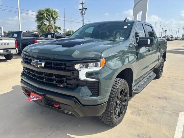 Used 2025 Gray Chevrolet LT Trail Boss image 3