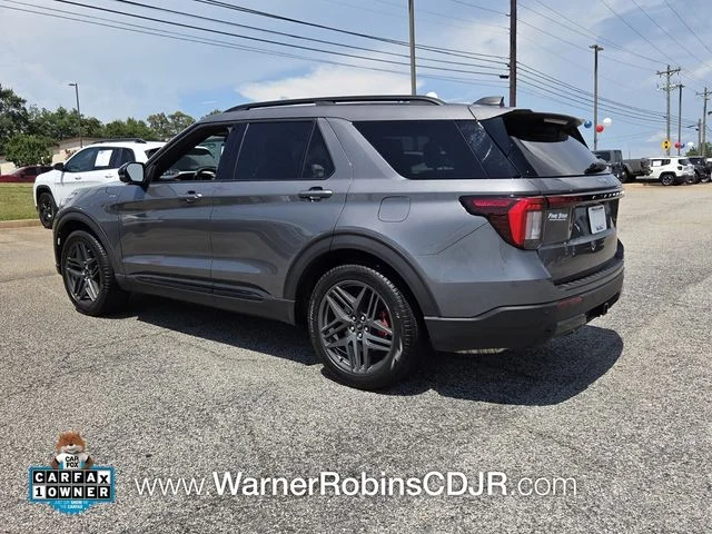 Used 2025 Gray Ford ST-Line image 10