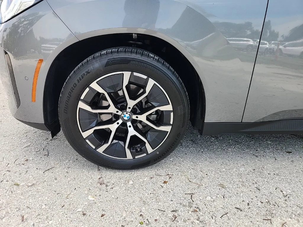 Used 2026 Gray Metallic BMW 30 xDrive image 7