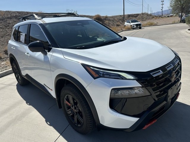 2025 Nissan Rogue photo 2