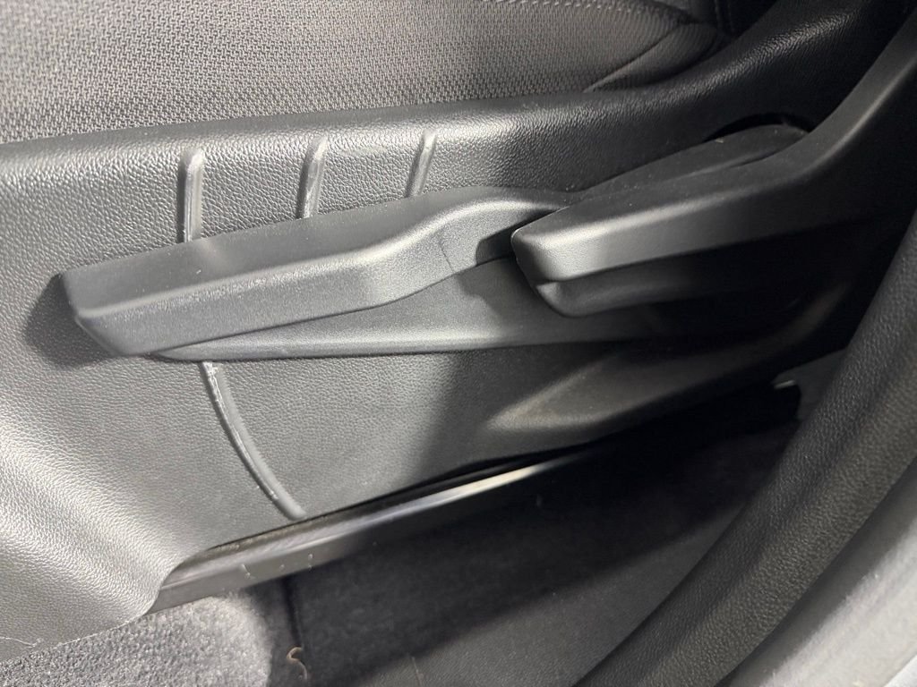 Used 2025 Sterling Metallic GMC Elevation image 23